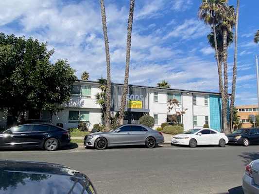 5005 August St property